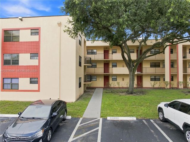 2 of 18 - 3199 Foxcroft Road #104, Miramar, FL