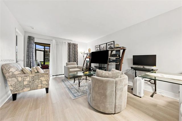 4 of 18 - 3199 Foxcroft Road #104, Miramar, FL