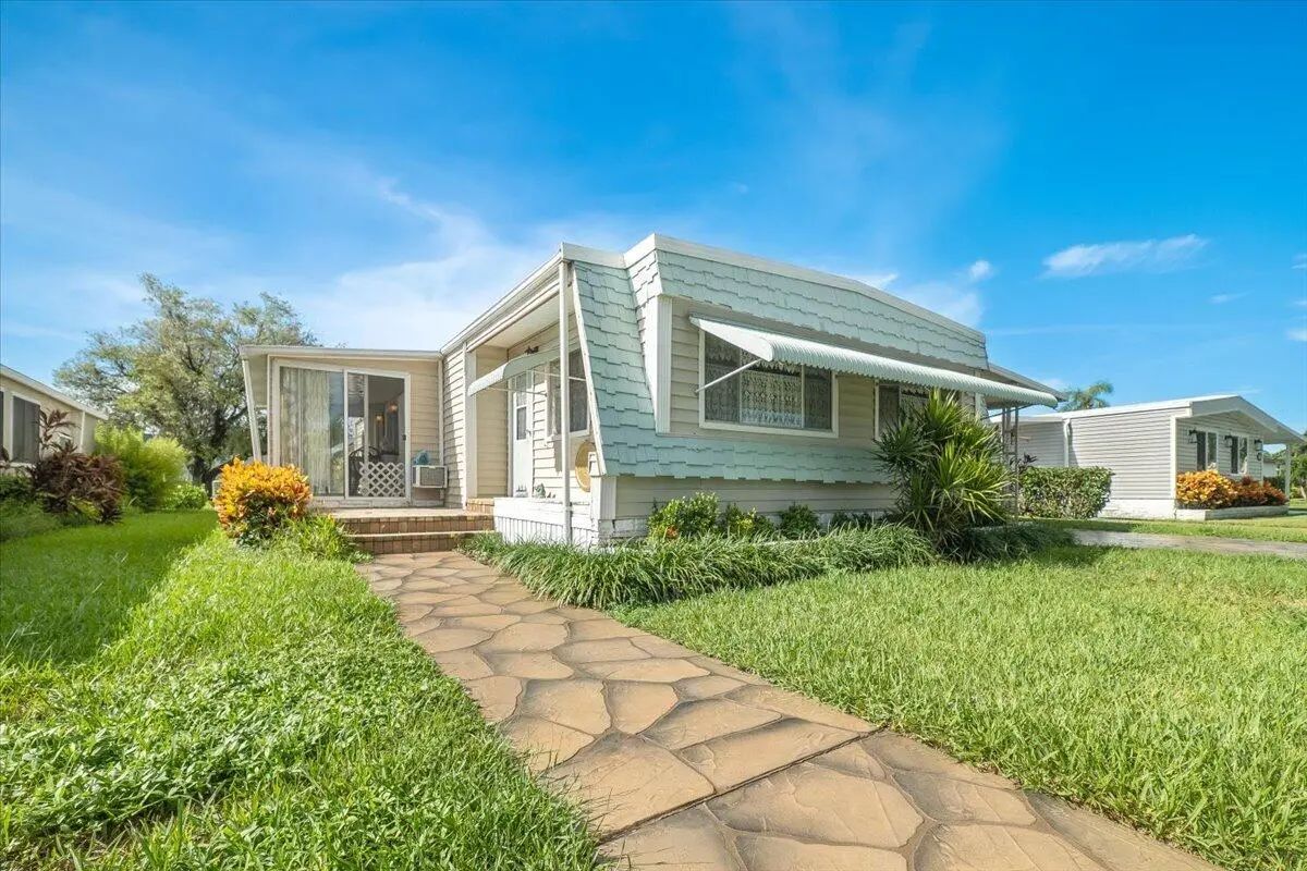 132 Nw 53rd Place, Deerfield Beach