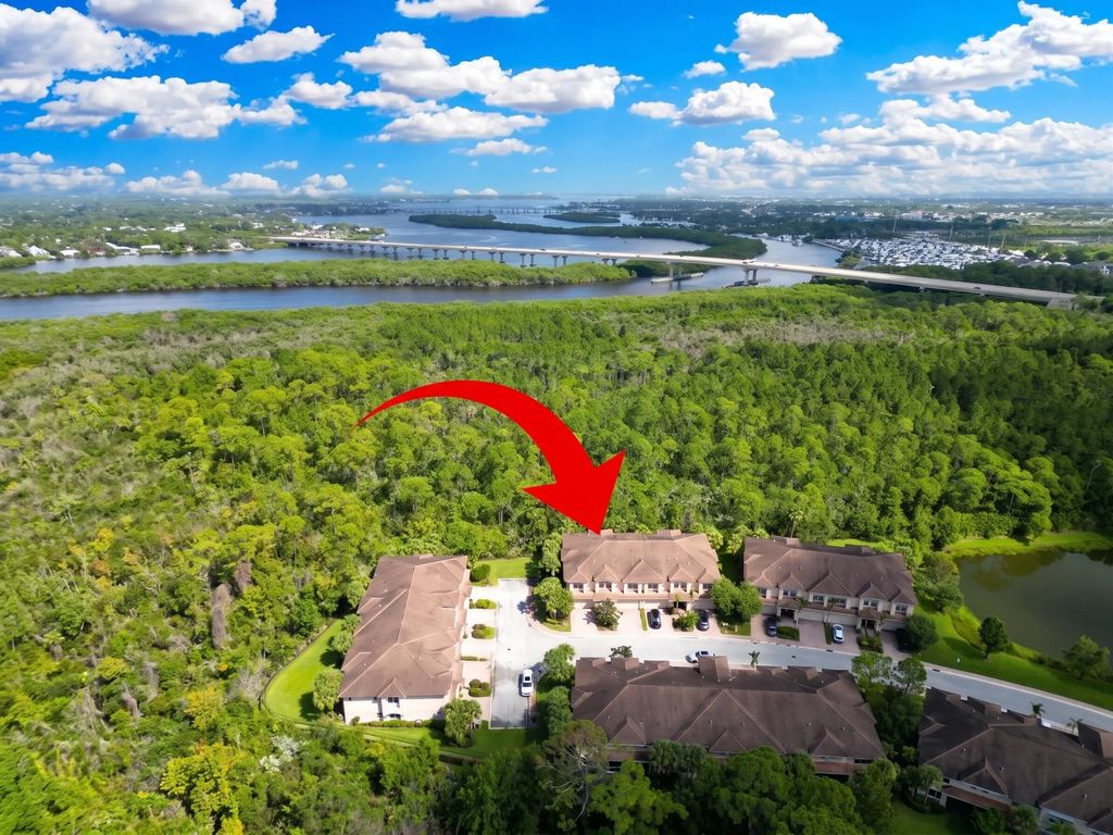 423 Sw Walking Path, Stuart