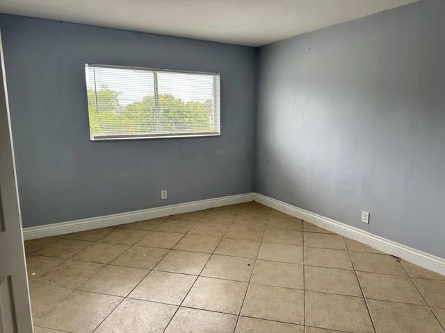 4 of 9 - 1829 N A Street #14, Lake Worth Beach, FL