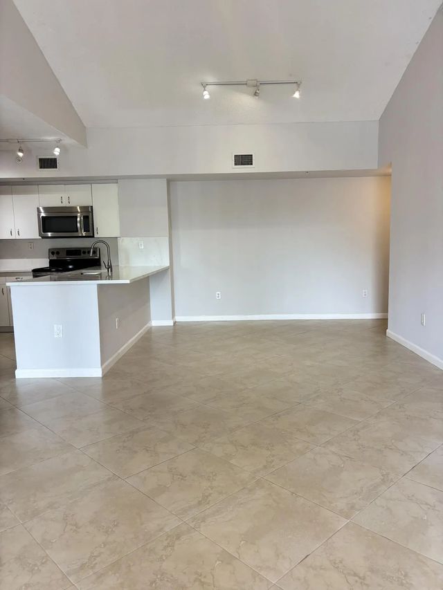 3 of 28 - 2640 S University Drive #305, Davie, FL