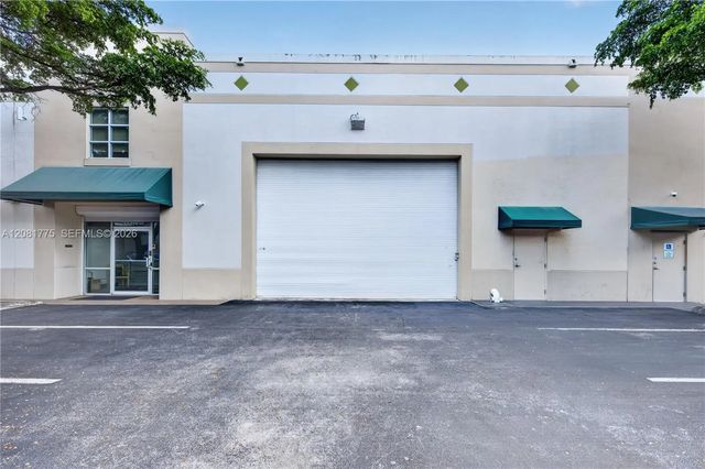 3042 Nw 82nd Avenue, Doral