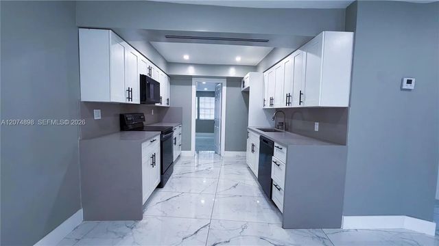 5 of 32 - 515 S 61st Terrace, Hollywood, FL