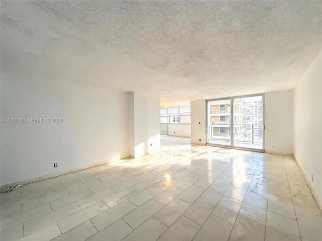 5 of 23 - 1904 S Ocean Drive #1206, Hallandale Beach, FL