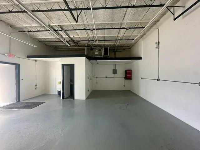 5 of 15 - 4493 Nw 8th Avenue Nw #8, Oakland Park, FL