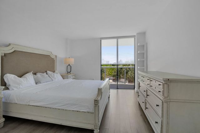 4 of 39 - 3701 N Country Club Drive #404, Aventura, FL