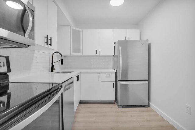 5 of 39 - 3701 N Country Club Drive #404, Aventura, FL