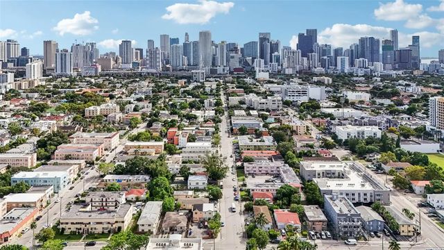 2 of 26 - 984 Sw 6th Street, Miami, FL