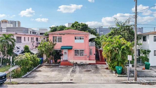 3 of 26 - 984 Sw 6th Street, Miami, FL