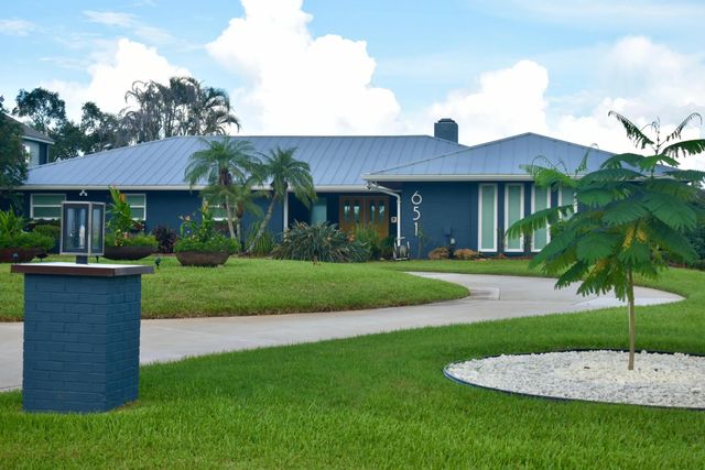 651 Se Hidden River Drive, Port St. Lucie