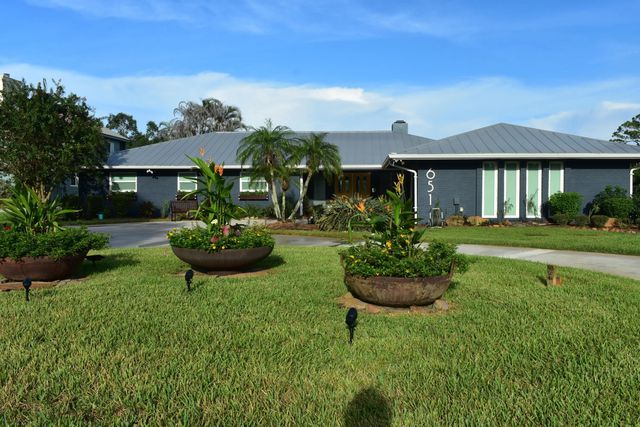 2 of 53 - 651 Se Hidden River Drive, Port St. Lucie, FL