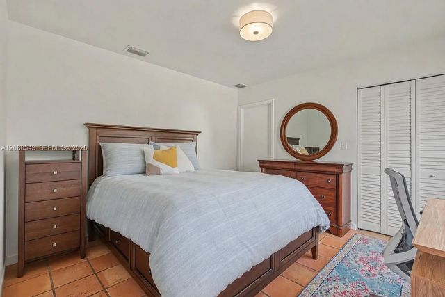 5 of 15 - 6440 Sw 35th Street, Miami, FL