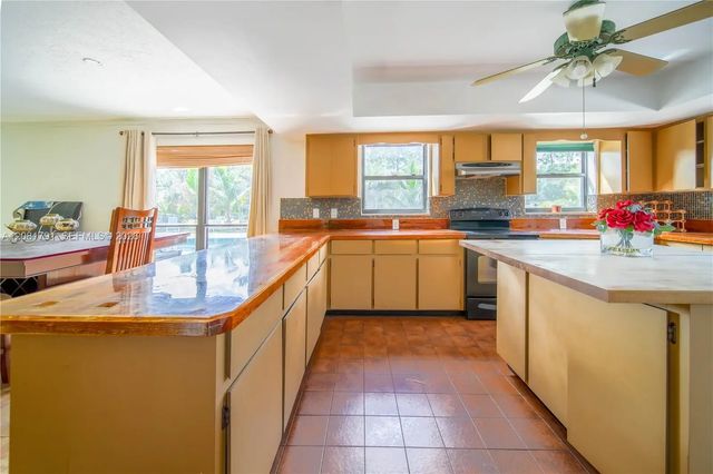 3 of 82 - 576 Marshall Road, West Palm Beach, FL