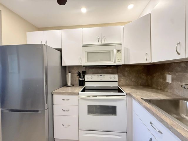 4 of 66 - 4015 Islewood D, Deerfield Beach, FL
