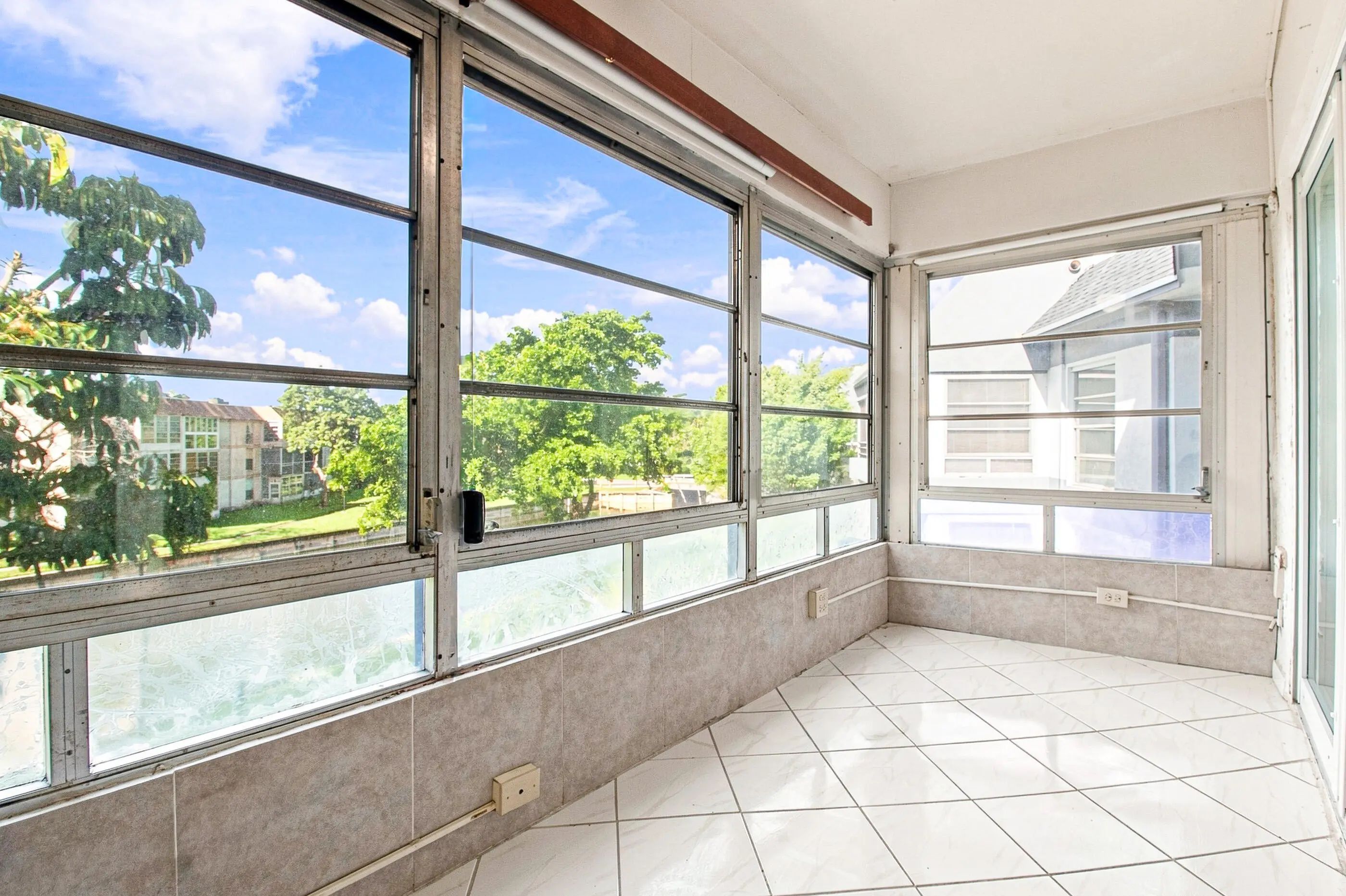 8321 Sands Point Boulevard #d305, Tamarac