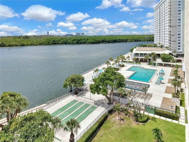 3 of 18 - 300 Bayview Drive #211, Sunny Isles Beach, FL