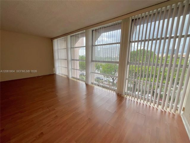 3 of 35 - 2101 Atlantic Shores Boulevard #507, Hallandale Beach, FL