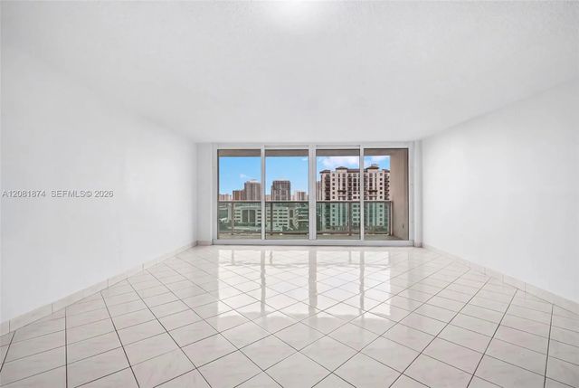 5 of 17 - 100 Bayview Drive #1428, Sunny Isles Beach, FL