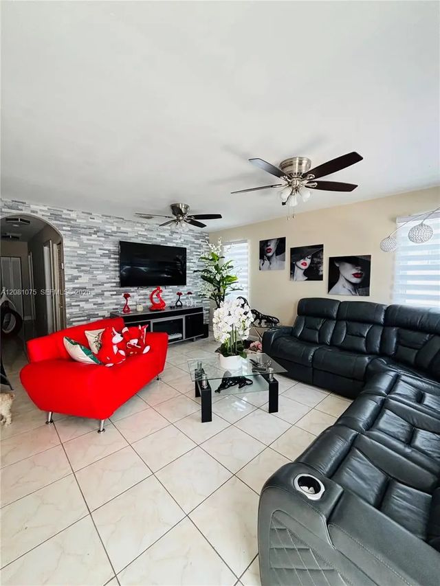 5 of 17 - 502 Nw 7th Avenue, Homestead, FL