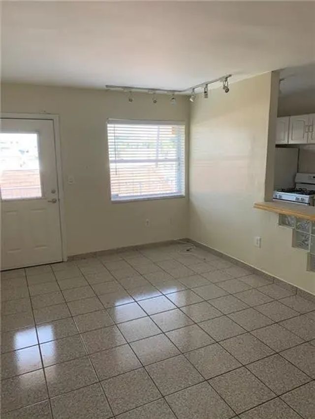 2 of 7 - 525 Meridian Avenue #306, Miami Beach, FL