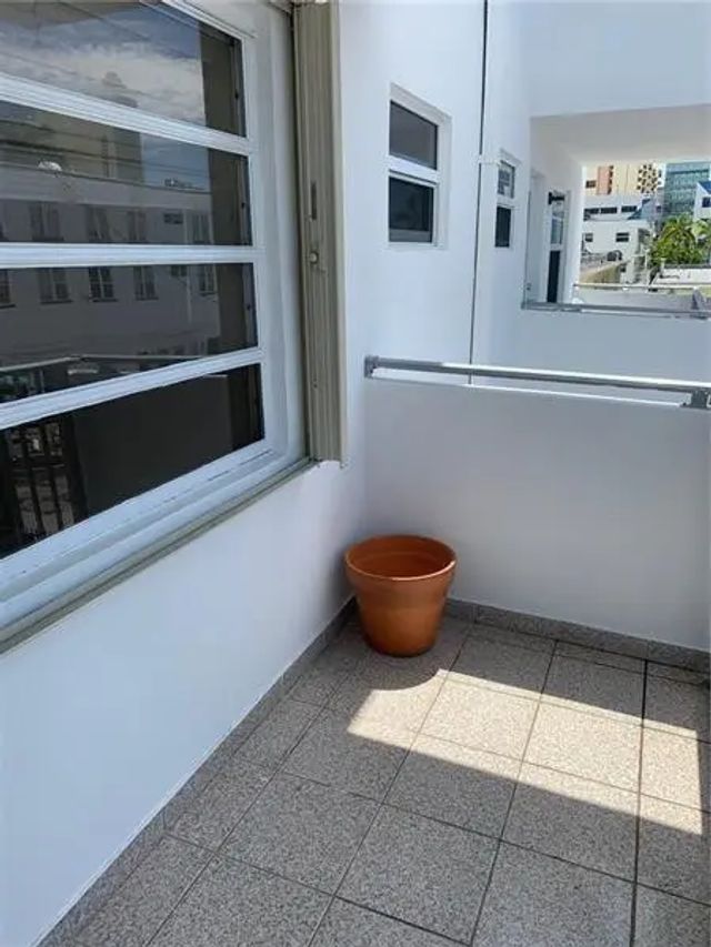 5 of 7 - 525 Meridian Avenue #306, Miami Beach, FL