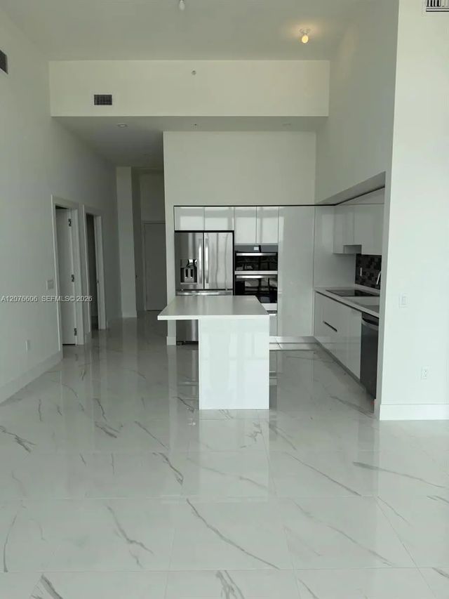 3 of 39 - 1170 E Hallandale Beach Boulevard #607, Hallandale Beach, FL
