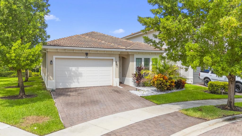 3764 Nw 89th Way, Coral Springs