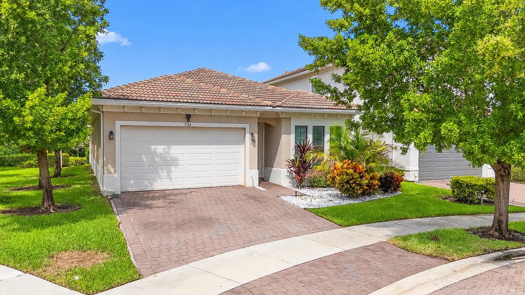 3764 Nw 89th Way, Coral Springs