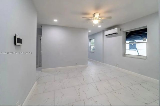 4 of 17 - 425 Nw 14th Way, Fort Lauderdale, FL