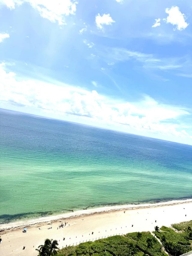 16699 Collins Avenue #2410, Sunny Isles Beach