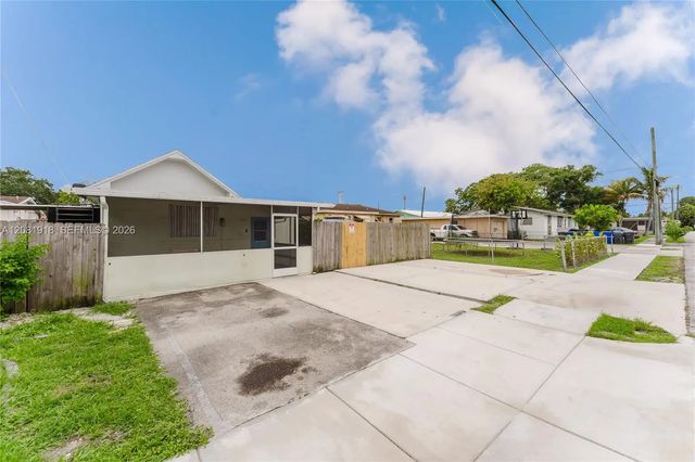 2 of 46 - 5737 Grant Street, Hollywood, FL