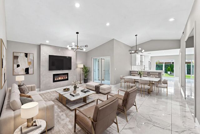 4 of 82 - 372 W Riverbend Drive #372, Sunrise, FL
