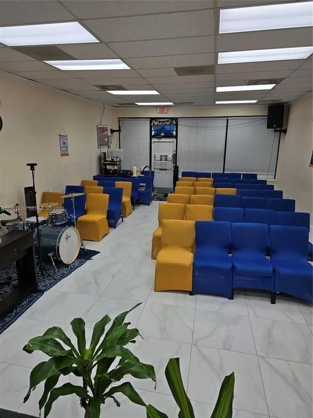 3 of 15 - 4448 Inverrary Boulevard #m, Lauderhill, FL