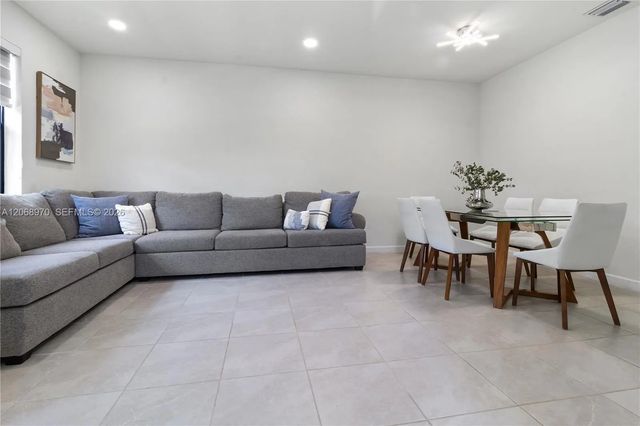 3 of 27 - 11410 W 34th Way, Hialeah, FL