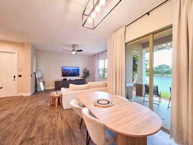 5 of 22 - 855 Marina Del Ray Lane #1, West Palm Beach, FL