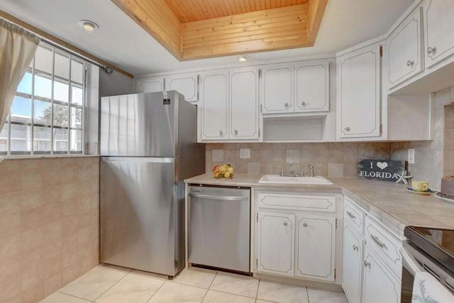 4 of 22 - 899 Se 2nd Avenue #215, Deerfield Beach, FL