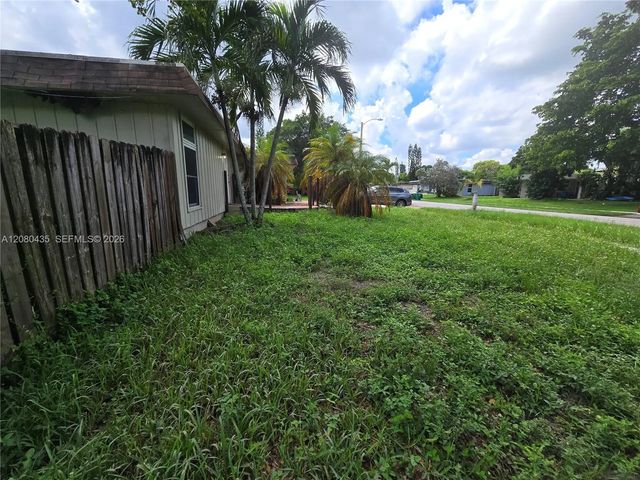 3 of 23 - 7912 Nw 73rd Avenue, Tamarac, FL