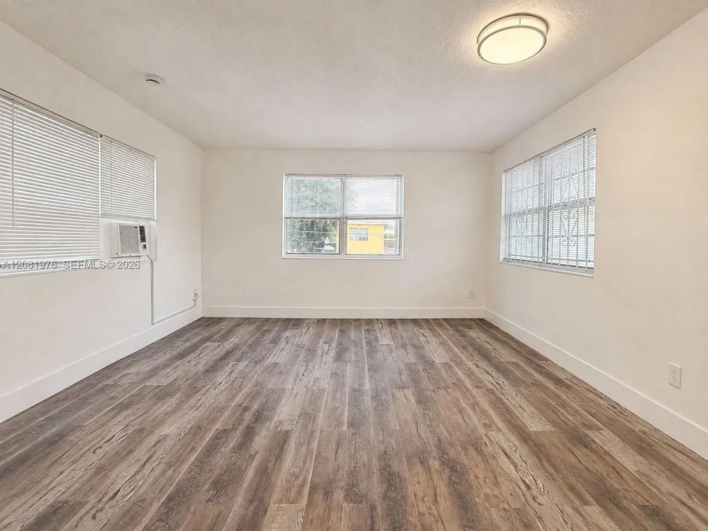 6950 Nw 8th Avenue #5, Miami