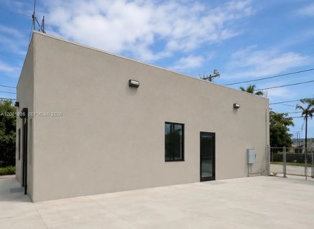 2 of 4 - 600 Sw 17th Avenue, Miami, FL