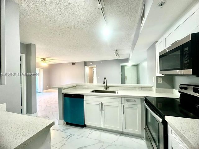 2 of 34 - 2620 S University Drive #105, Davie, FL