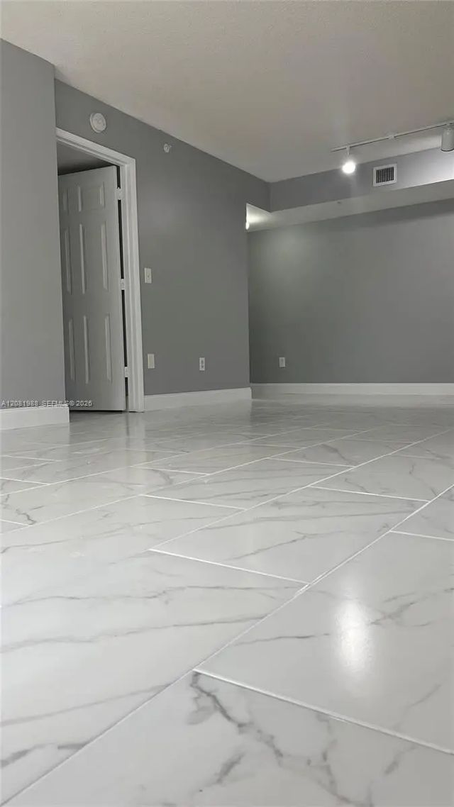 5 of 34 - 2620 S University Drive #105, Davie, FL