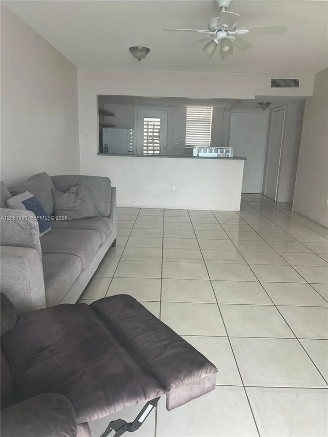 5 of 15 - N/A, Aventura, FL