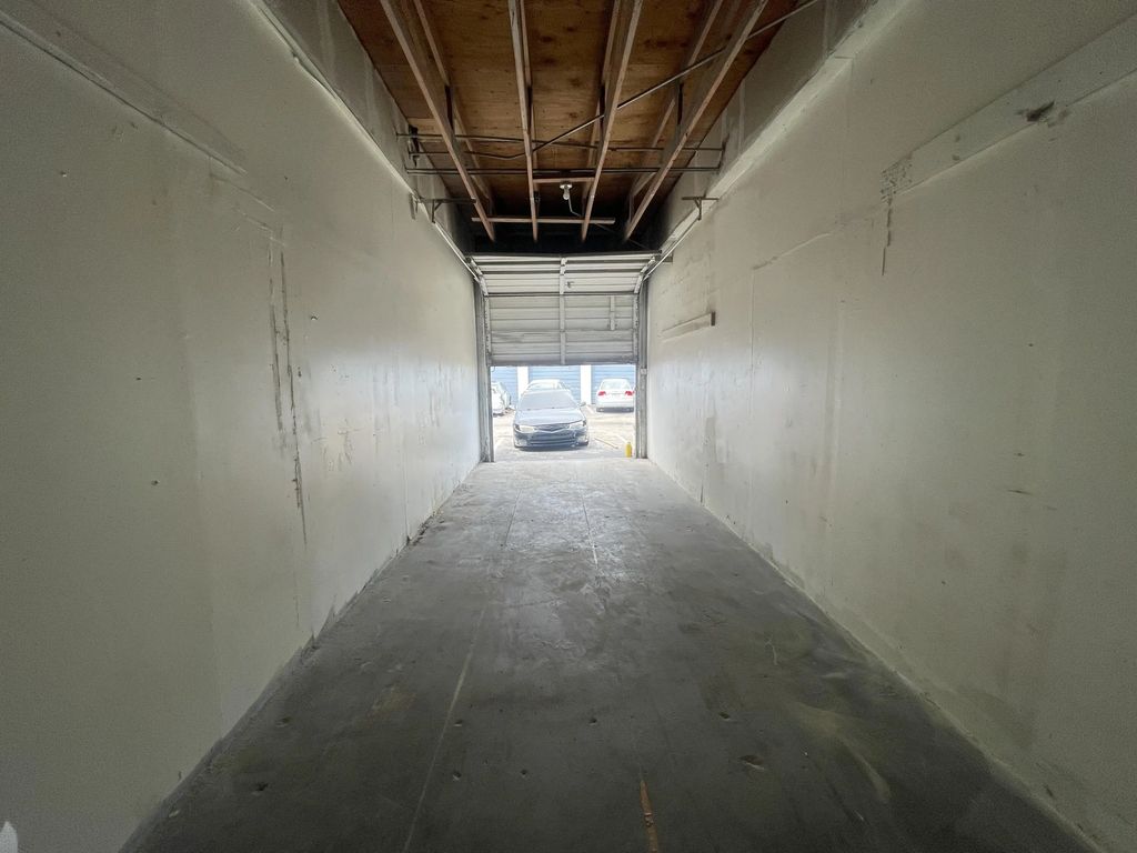 821 Nw 45th Street #e, Oakland Park