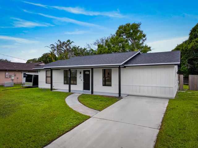 2 of 28 - 6101 Balsam Drive, Fort Pierce, FL