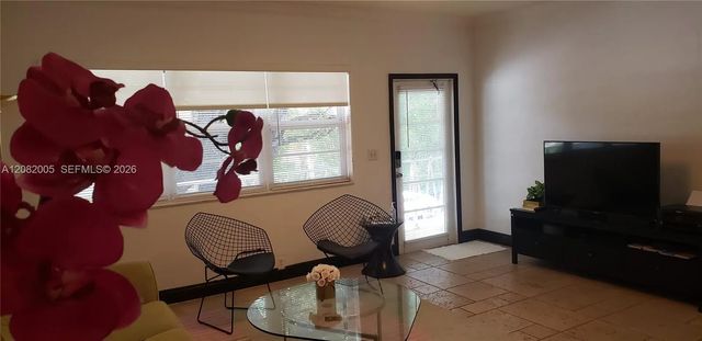 2 of 19 - 1800 Meridian Avenue #7, Miami Beach, FL