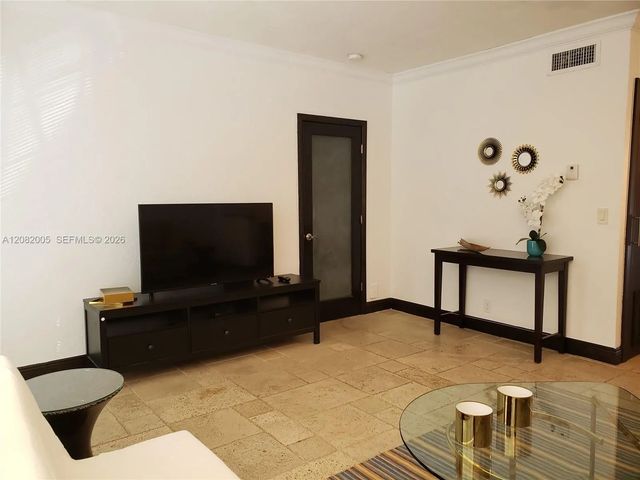 4 of 19 - 1800 Meridian Avenue #7, Miami Beach, FL