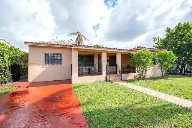 3 of 38 - 4051 Nw 5th Street, Miami, FL