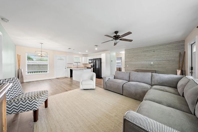 4 of 29 - 5810 Tucker Road, Jupiter, FL