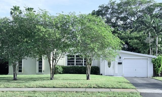 751 Ne 61st Street, Oakland Park